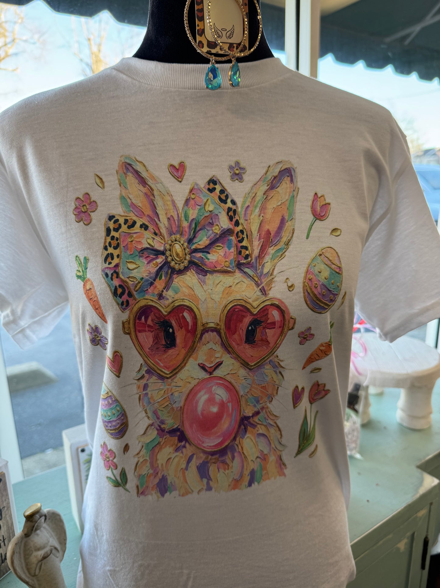 Bunny with bubblegum tshirt
